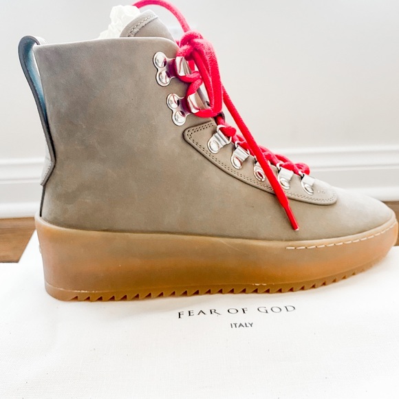 Fear of God Woman’s “hiking” boots. Leather made in Italy. - Picture 4 of 6